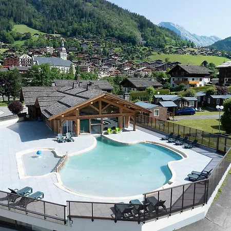Apartment Pour 4 Avec Piscine Couverte Au Grand-bornand - Fr-1-467-103 *